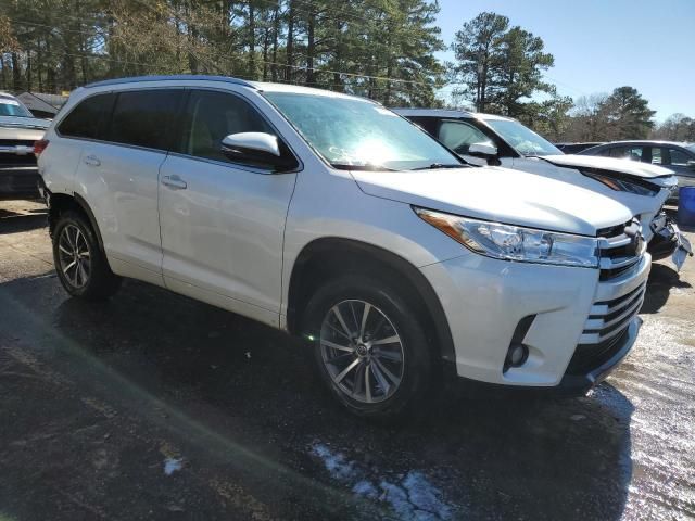 2018 Toyota Highlander SE