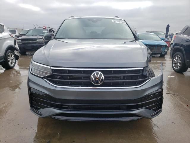 2022 Volkswagen Tiguan SE R-LINE Black