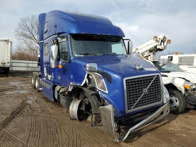 2013 Volvo VN VNL