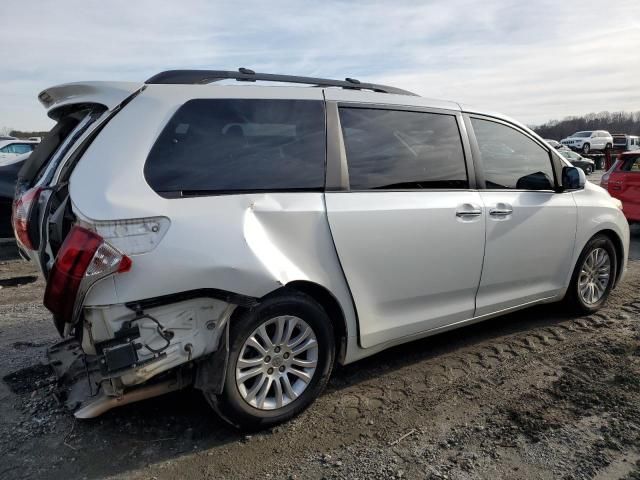 2016 Toyota Sienna XLE