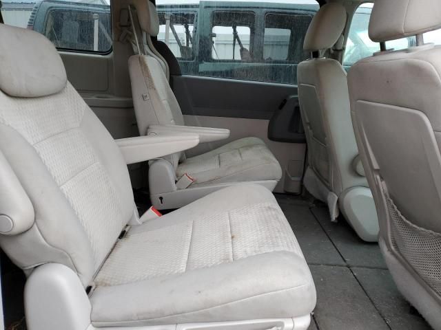 2009 Chrysler Town & Country LX