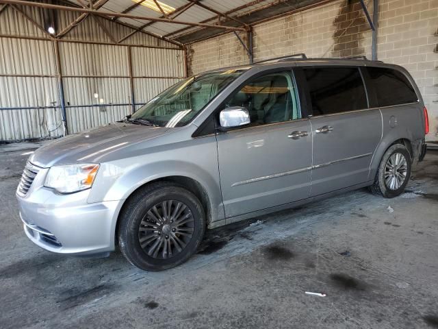 2013 Chrysler Town & Country Touring L