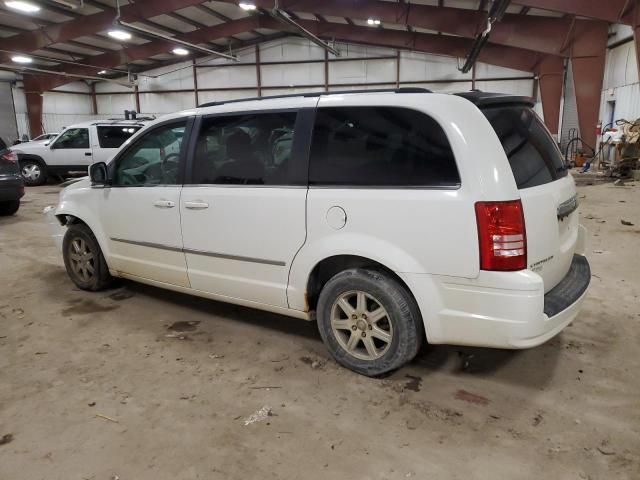 2010 Chrysler Town & Country Touring