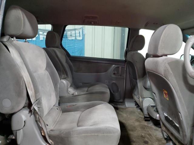 2008 Toyota Sienna CE