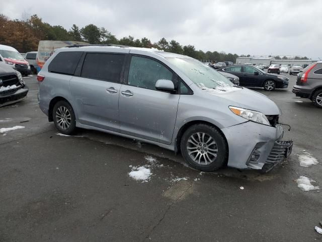 2018 Toyota Sienna XLE