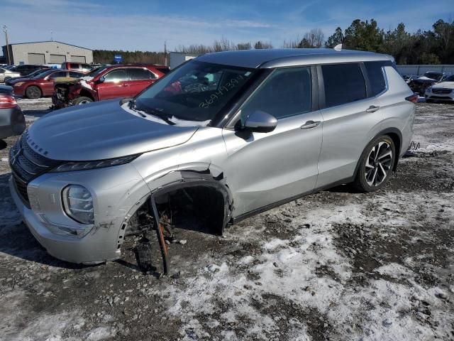 2022 Mitsubishi Outlander SE