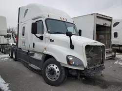 Salvage trucks for sale at Cahokia Heights, IL auction: 2019 Freightliner Cascadia 125