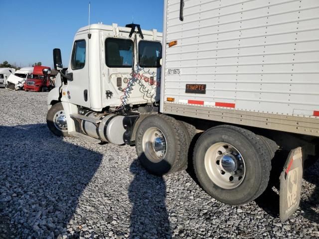 2015 Freightliner Cascadia 125