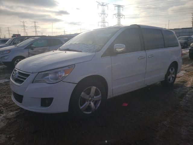 2013 Volkswagen Routan SEL Premium