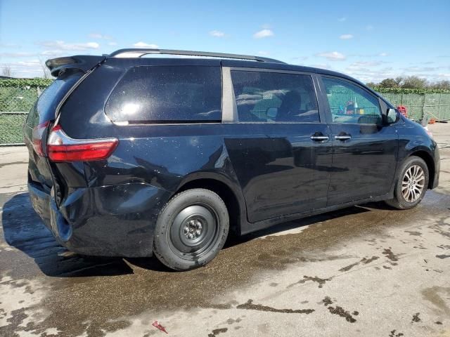 2020 Toyota Sienna XLE