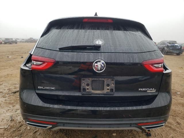 2018 Buick Regal Tourx Essence