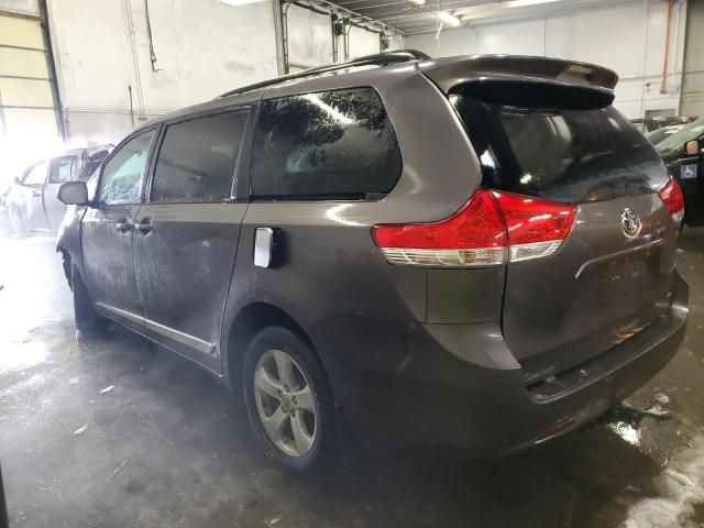 2013 Toyota Sienna LE