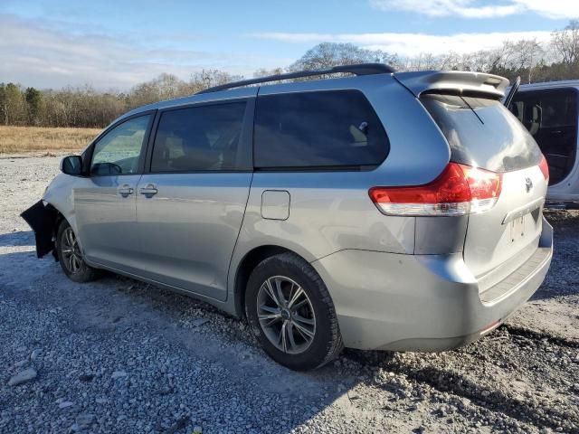 2011 Toyota Sienna LE