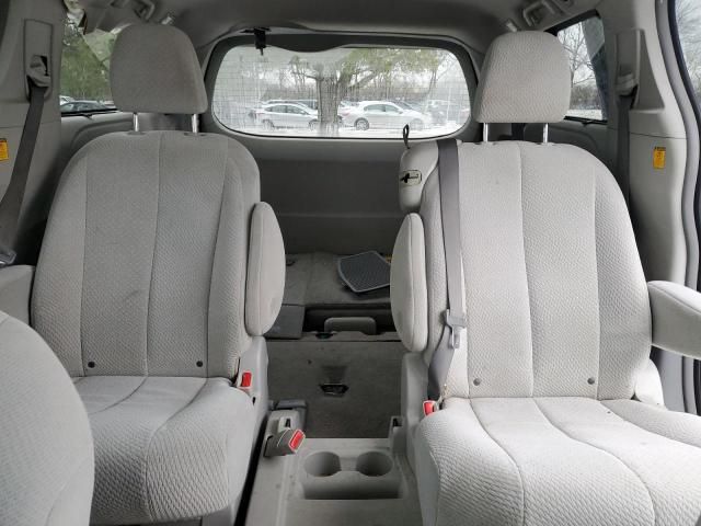 2011 Toyota Sienna LE