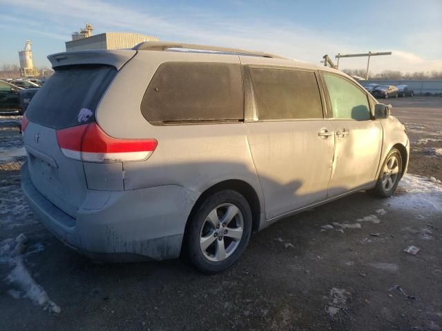 2011 Toyota Sienna LE