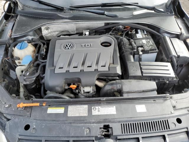 2012 Volkswagen Passat SE