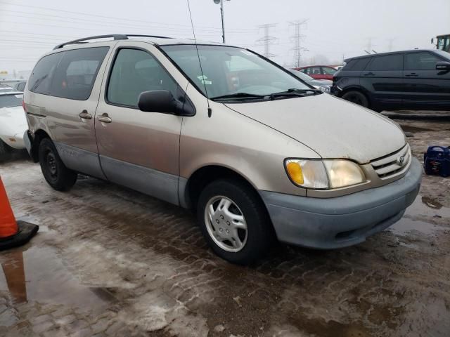 2001 Toyota Sienna LE