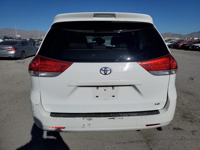 2014 Toyota Sienna LE