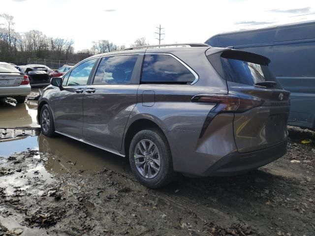 2024 Toyota Sienna XLE