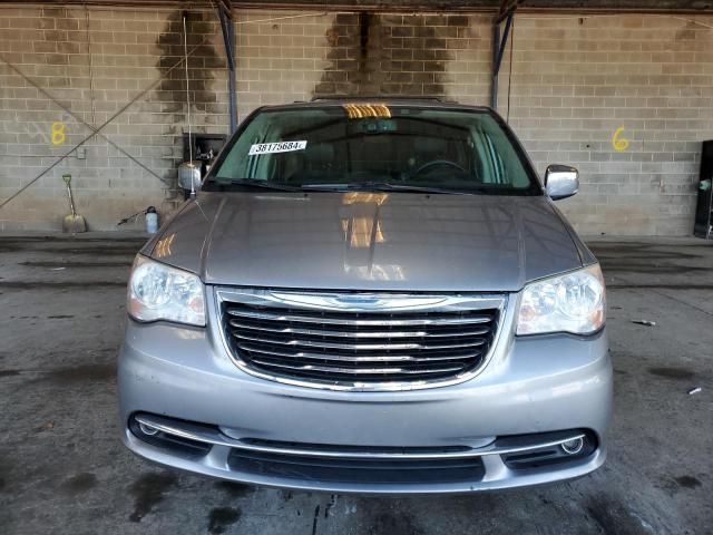 2013 Chrysler Town & Country Touring L