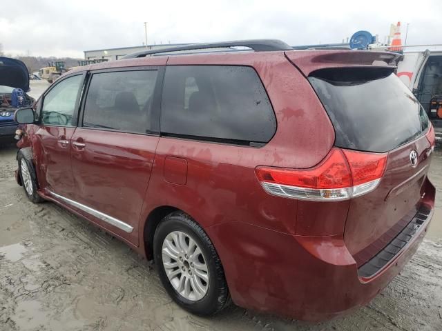 2013 Toyota Sienna XLE