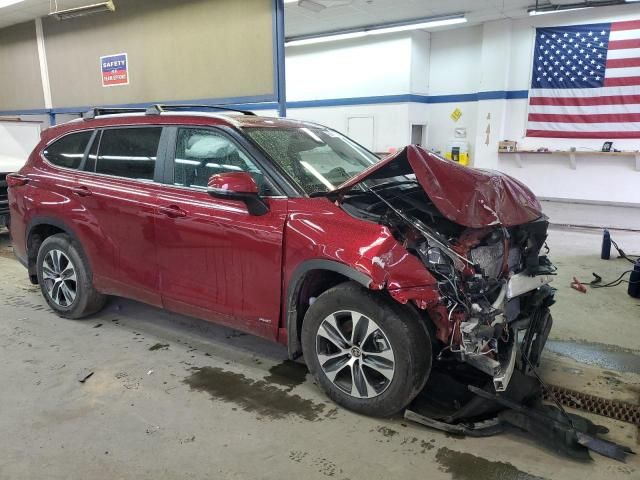 2023 Toyota Highlander Hybrid XLE