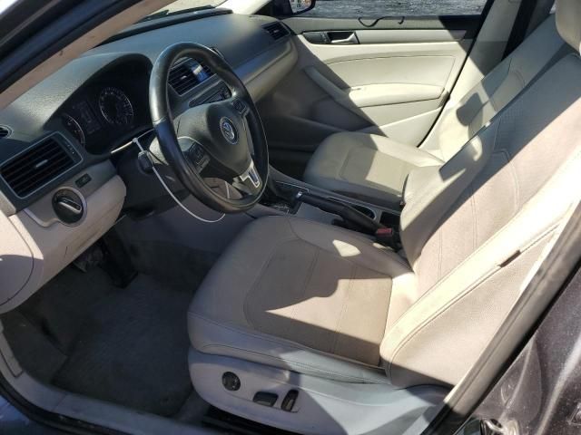 2014 Volkswagen Passat SE