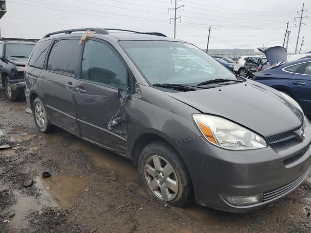 2004 Toyota Sienna XLE