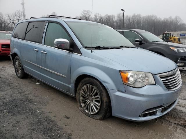 2013 Chrysler Town & Country Touring L