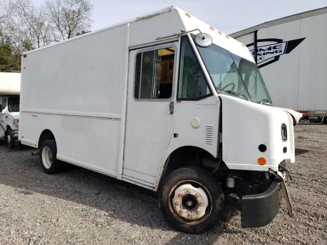 2001 Freightliner Chassis M Line WALK-IN Van