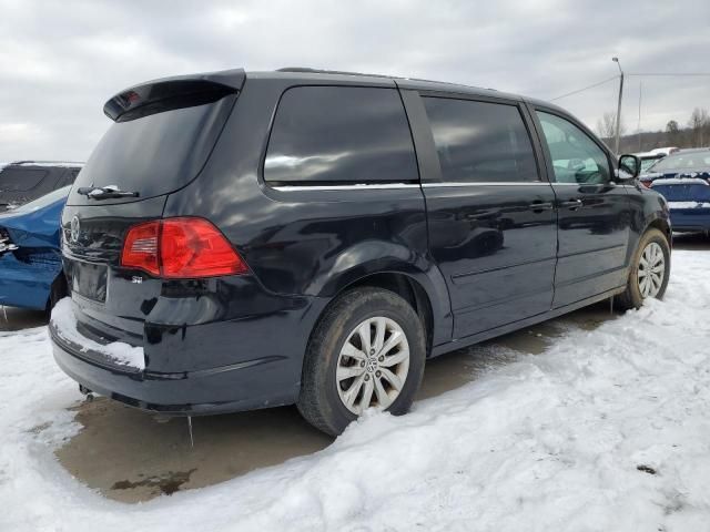 2013 Volkswagen Routan SE