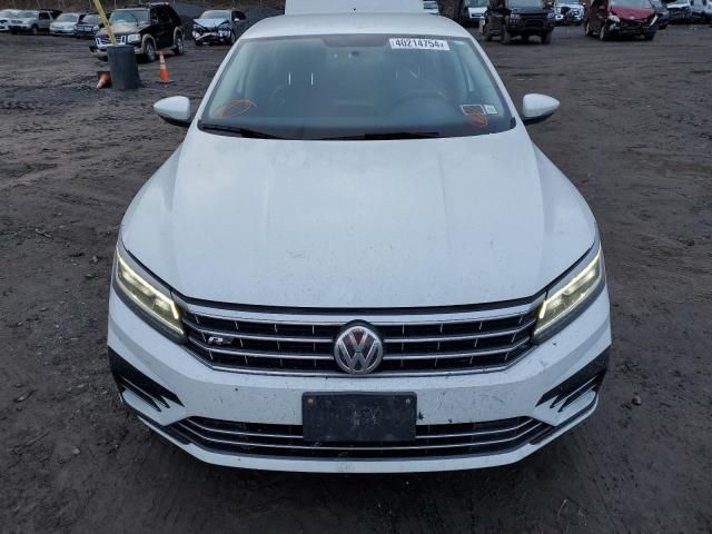 2017 Volkswagen Passat R-Line