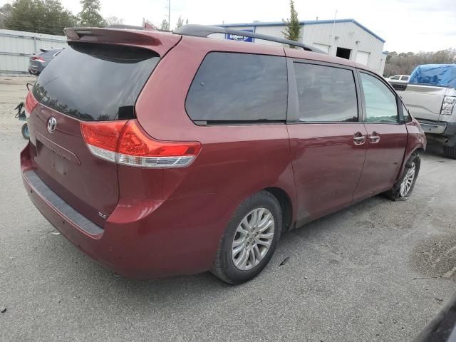 2014 Toyota Sienna XLE