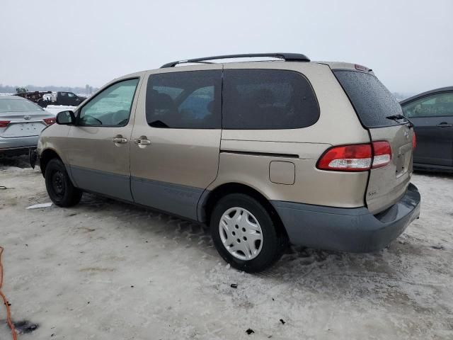 2002 Toyota Sienna LE