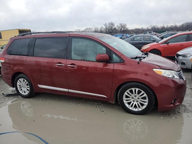 2013 Toyota Sienna XLE