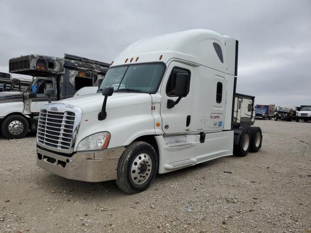 2016 Freightliner Cascadia 125