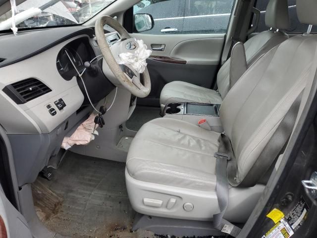 2011 Toyota Sienna XLE