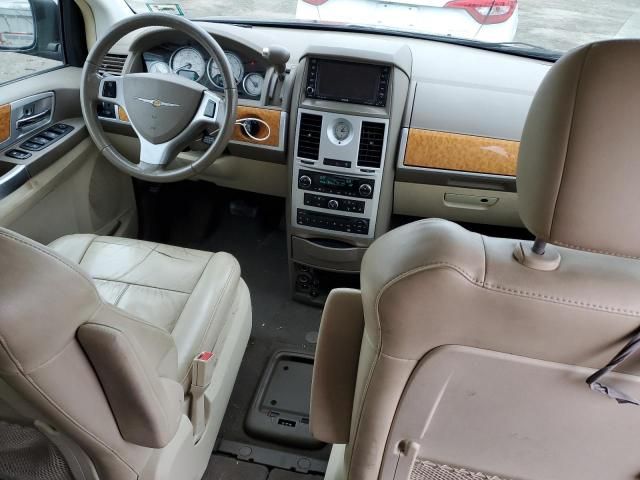 2009 Chrysler Town & Country Limited