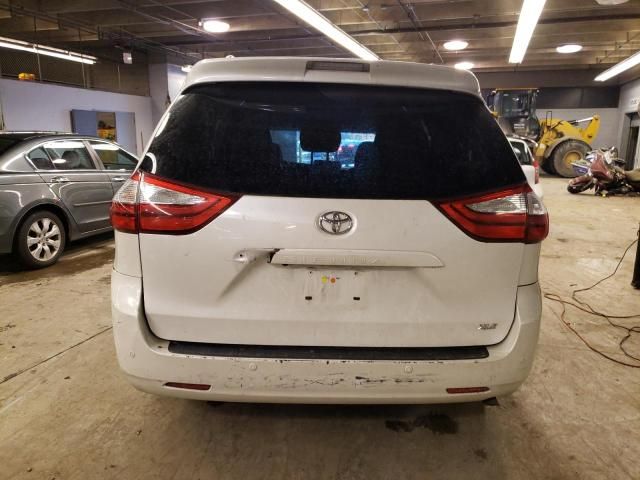 2015 Toyota Sienna XLE