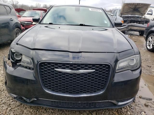 2018 Chrysler 300 Touring