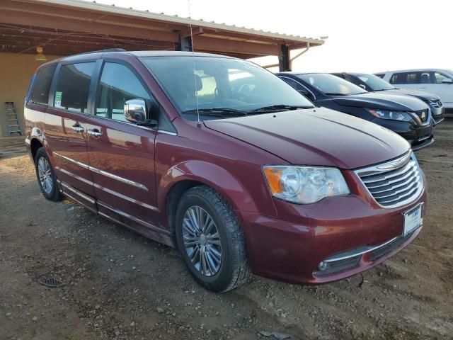 2014 Chrysler Town & Country Touring L