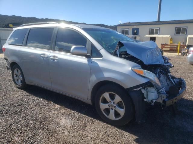 2017 Toyota Sienna LE