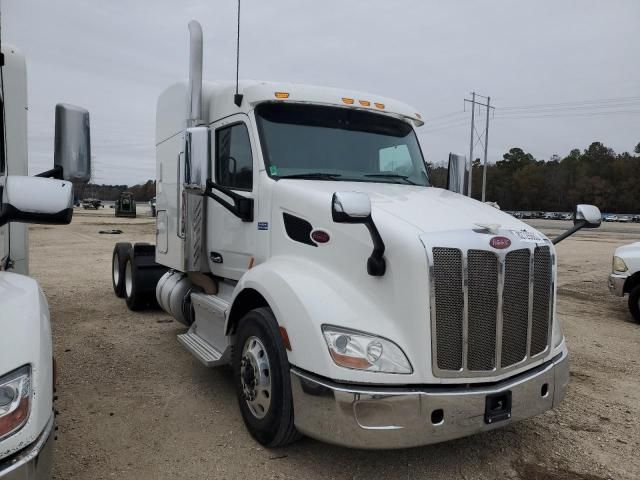 2016 Peterbilt 579