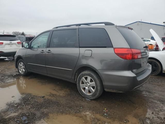 2004 Toyota Sienna XLE