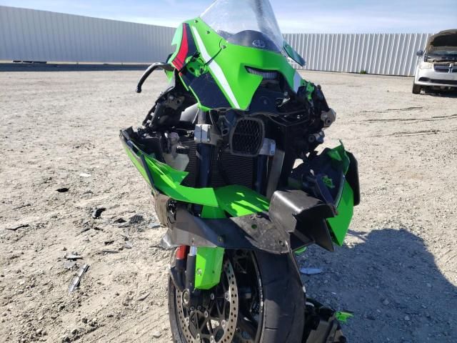 2022 Kawasaki ZX1002 M