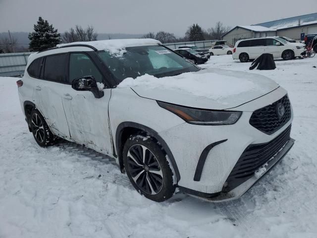 2022 Toyota Highlander XSE