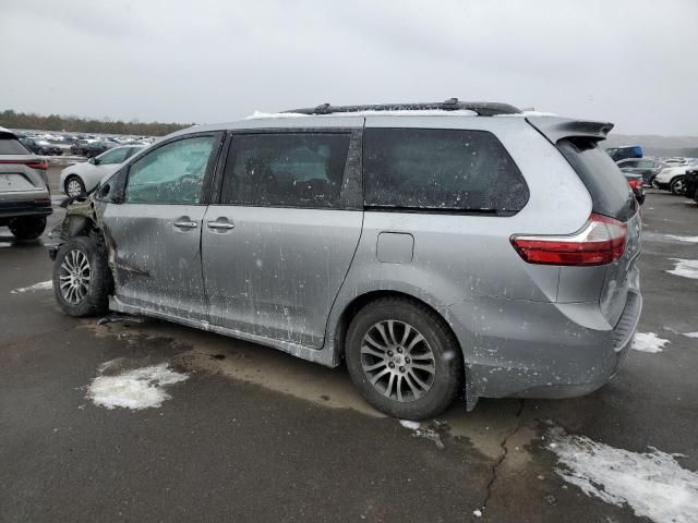 2018 Toyota Sienna XLE