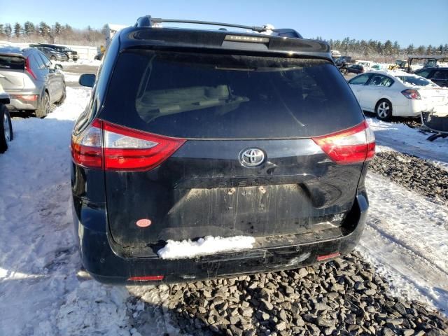 2016 Toyota Sienna XLE