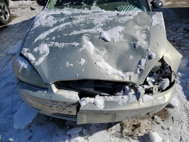 2004 Ford Taurus SE