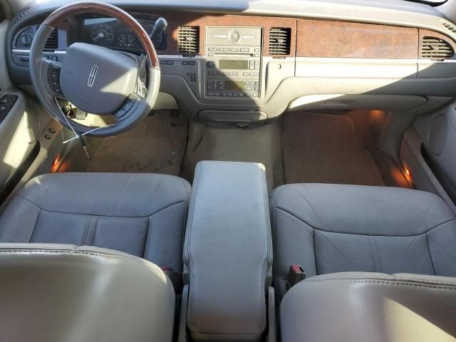 2006 Lincoln Town Car Signature Limited